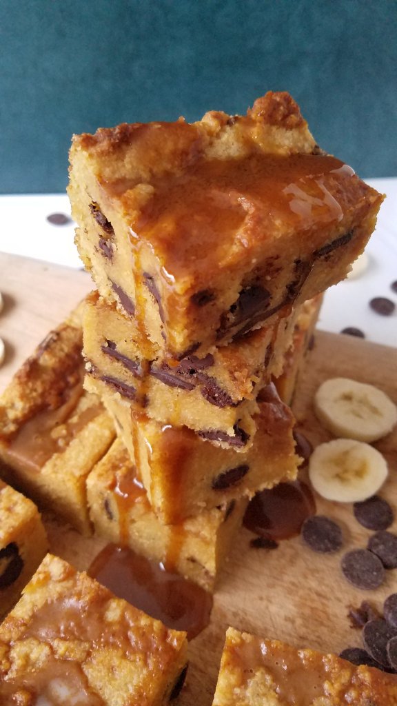 Keto bananas foster blondies