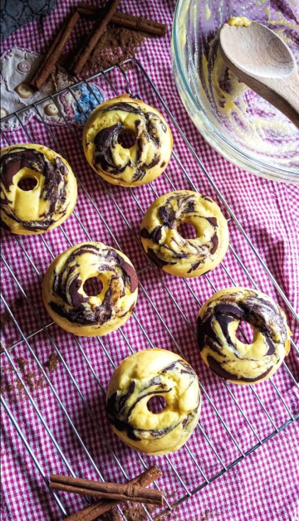 keto cinnamon swirl bagels cooling on a cooling rack