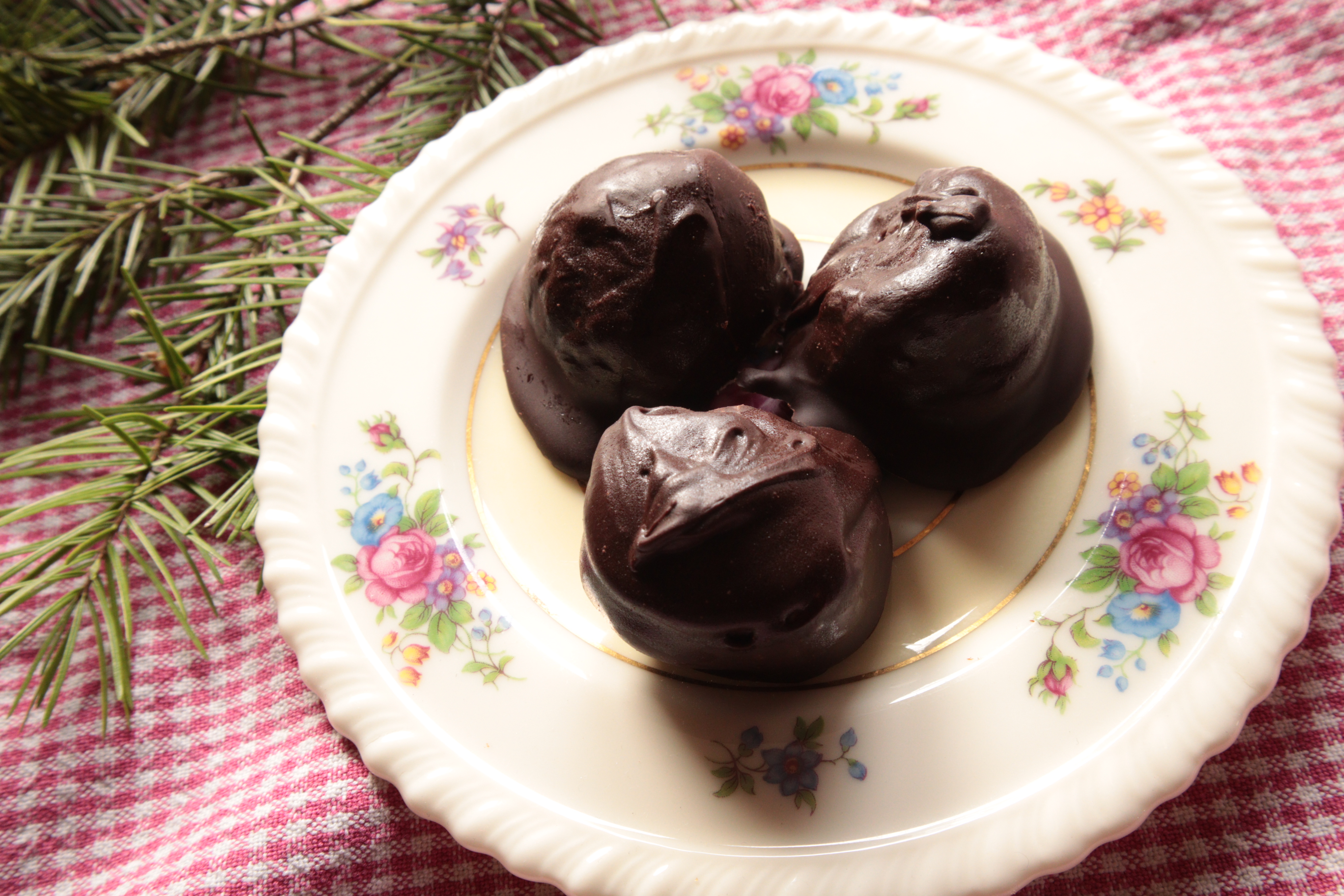 Easy No Bake Cheesecake Balls Recipe (Keto and Gluten Free)