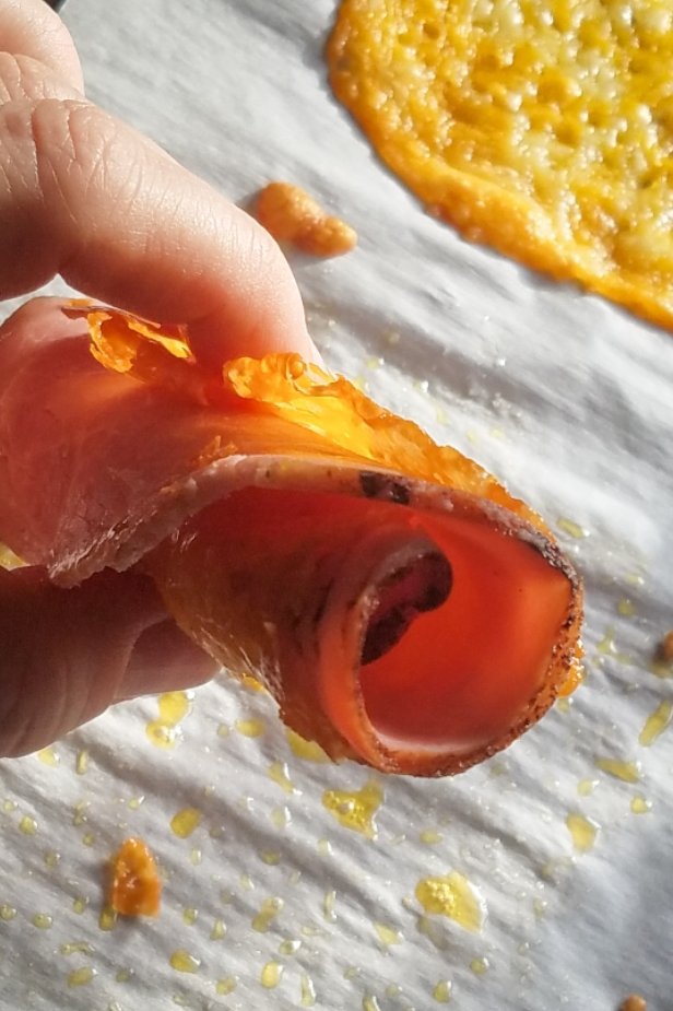 ham and cheese roll ups close up