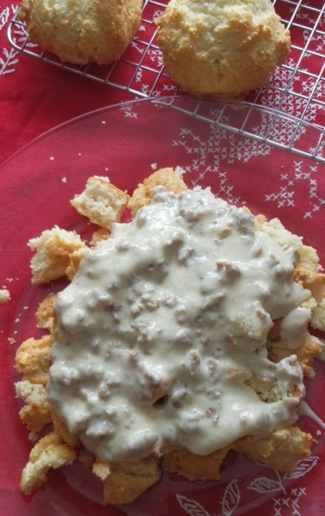 easy keto biscuits and gravy