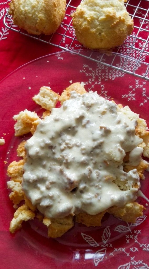keto biscuits and gravy