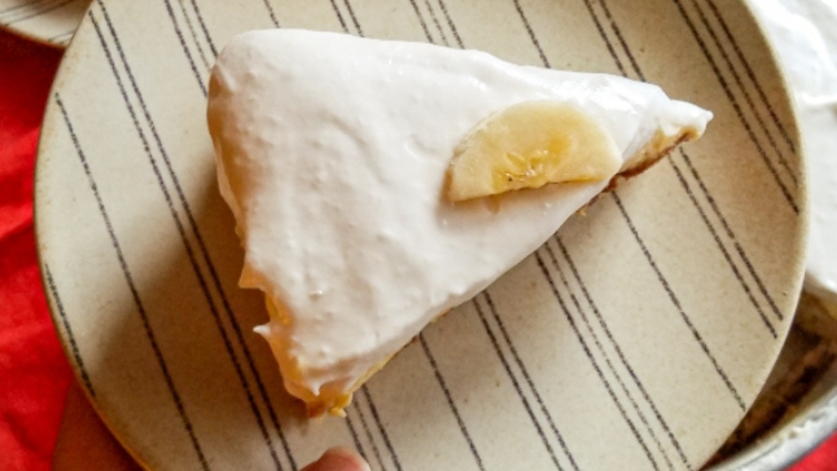 The Best Keto Banana Pudding Cake