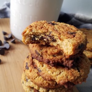 keto banana chocolate chip cookies