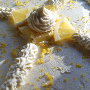 A close up of the best sugar free lemon cake