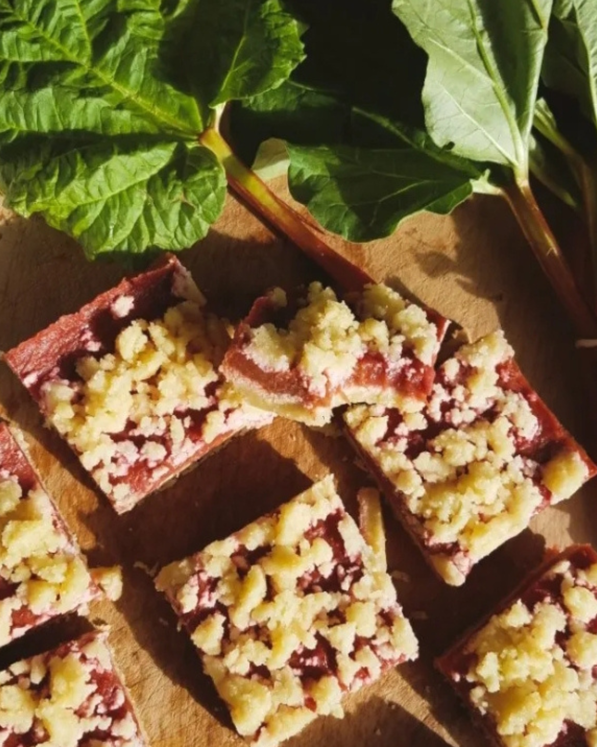 Gluten Free Strawberry Rhubarb Crumble Bars Recipe