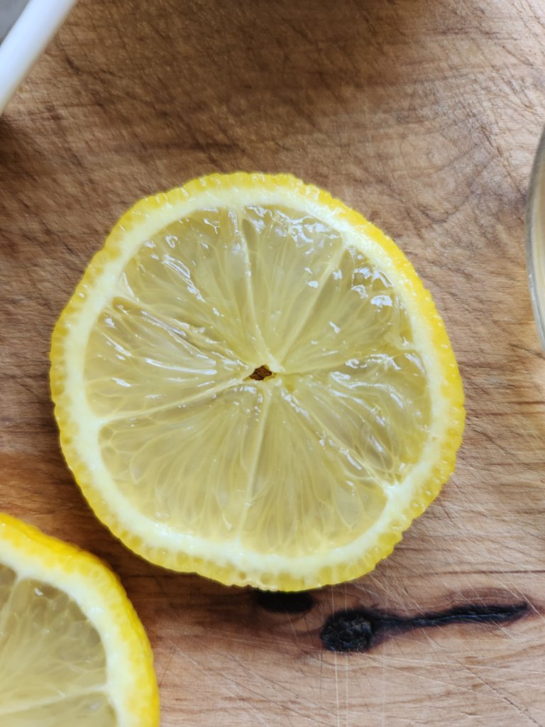 Slice of fresh lemon.
