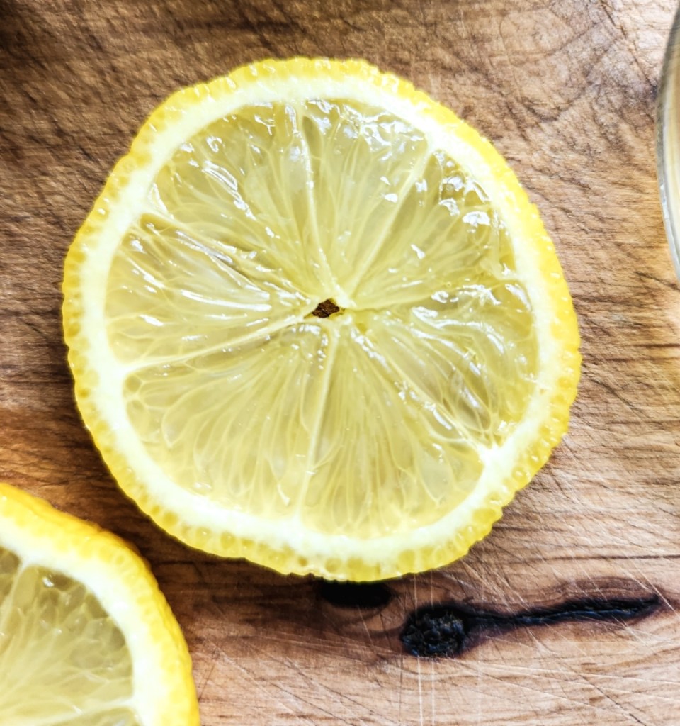 Close up of lemon slice.