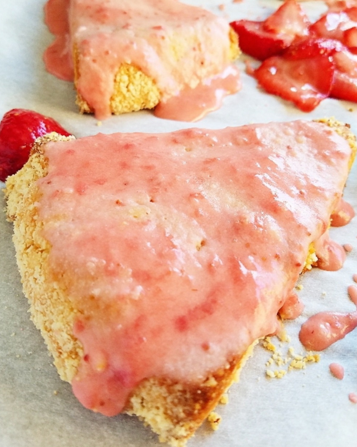 Easy Gluten Free Low Carb Strawberry Scones Recipe