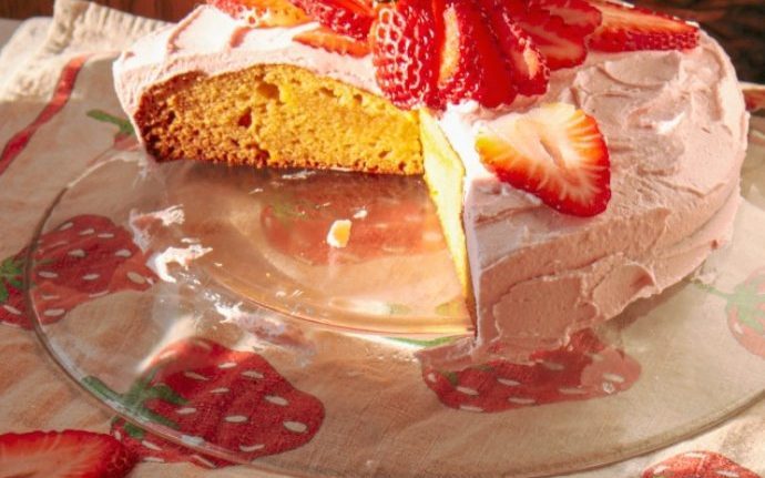 Keto gluten free strawberry cake