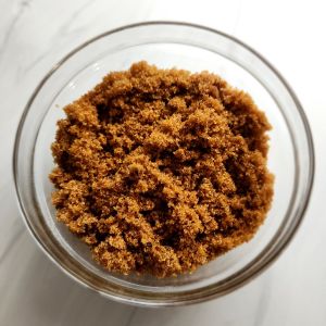 The best sugar-free keto copycat brown sugar in a bowl.