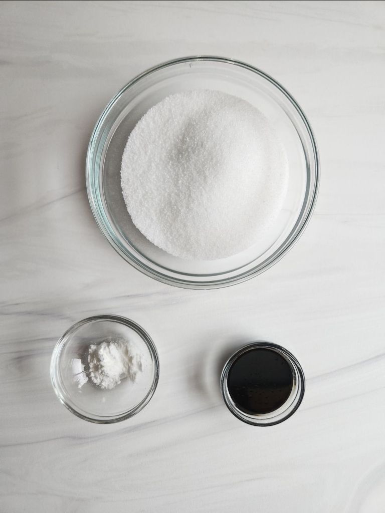 Ingredients needed to make the best sugar-free keto copycat brown sugar recipe.