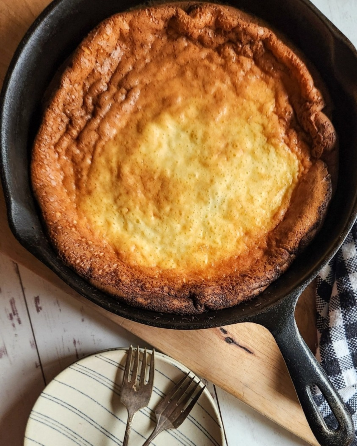 the best gluten free keto dutch baby pancake recipe.