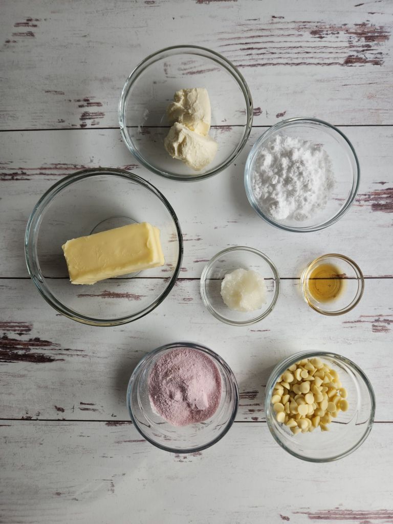 Ingredients needed to make sugar-free strawberry frosting.
