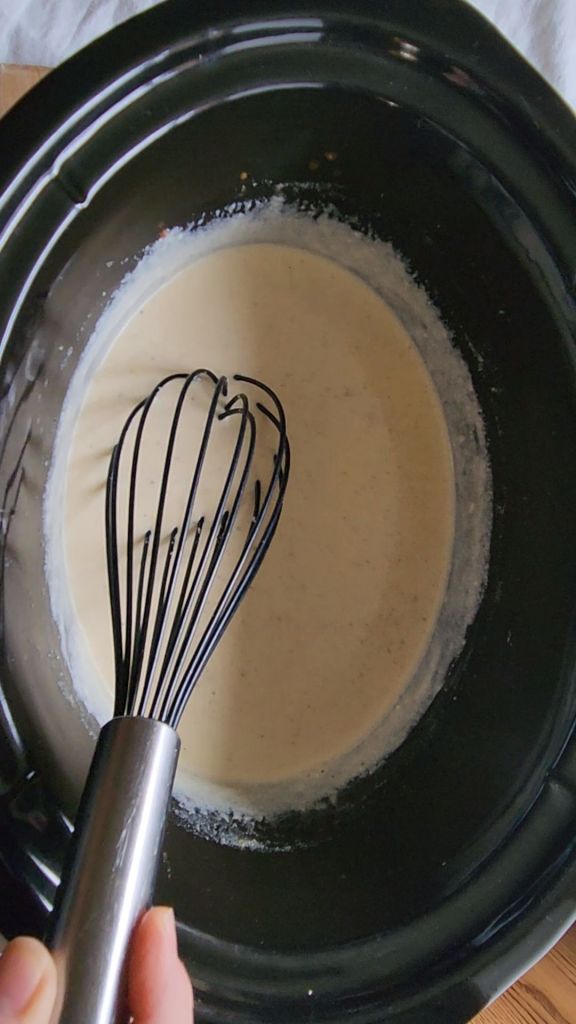 Easy gluten free crockpot ragu Alfredo sauce recipe.