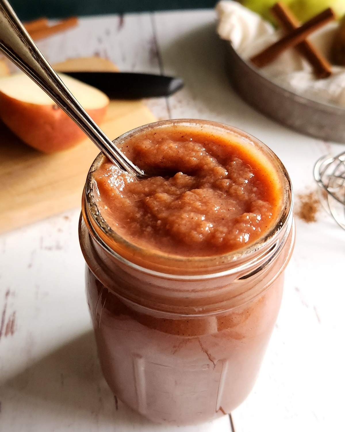 Easy sugar-free spice instant pot pear butter recipe.