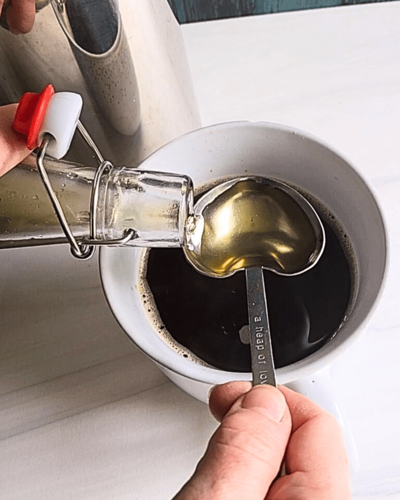 Easy low carb Starbucks copycat vanilla syrup recipe