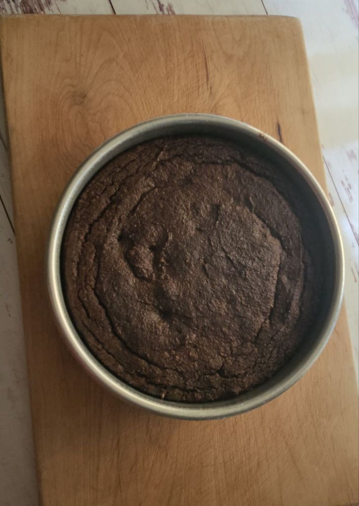 The best dairy free low carb chocolate cake recipe.
