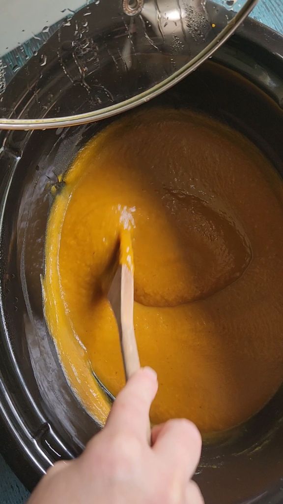 Stirring Easy crock pot sugar free pumpkin butter recipe keto.