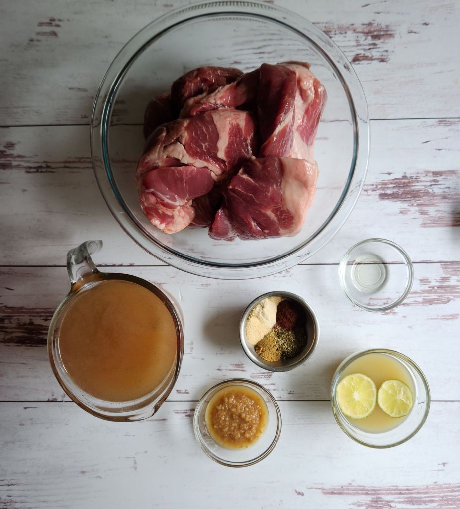 What ingredients you need to makeEasy instant pot carnitas from a pork shoulder roast.