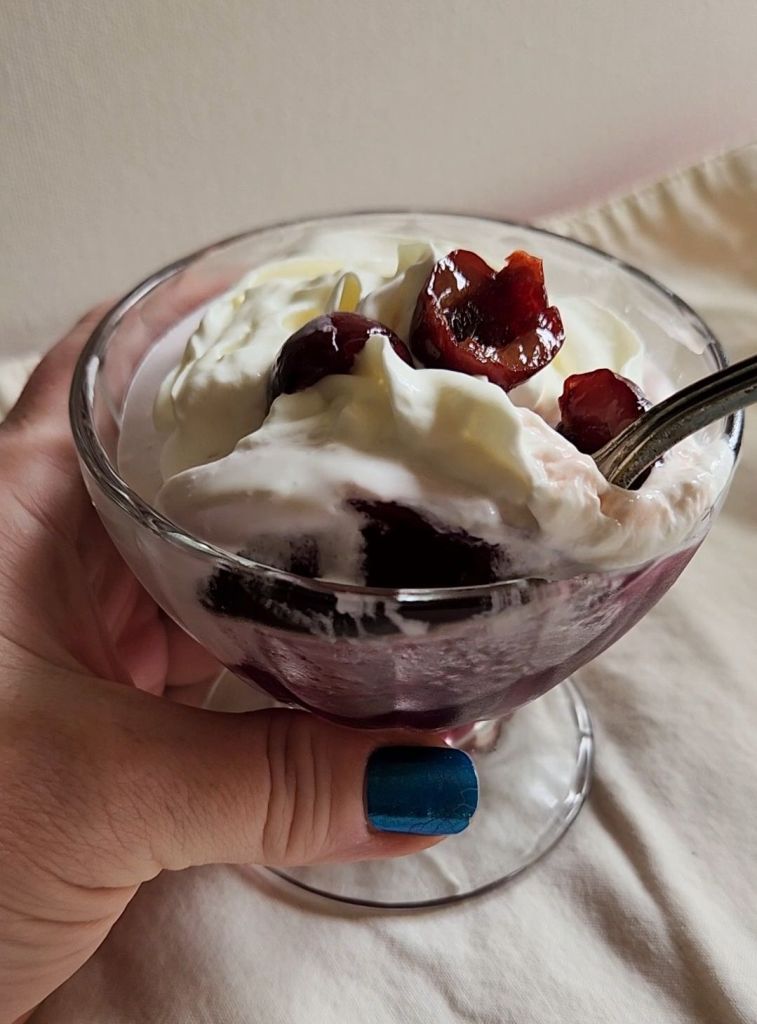 easy keto jello creamsicle parfait dessert recipe.