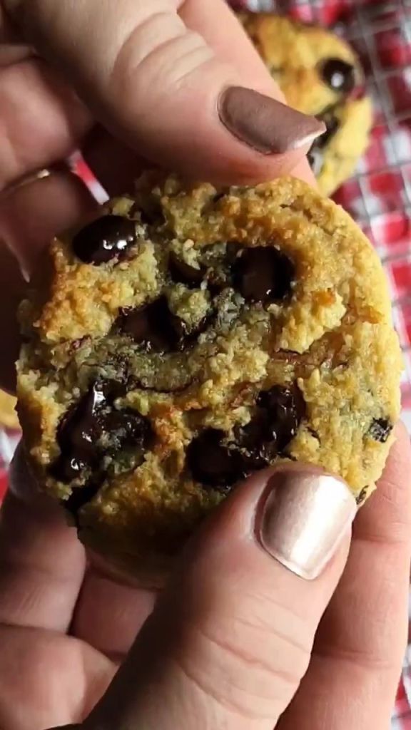 Soft Batch Gluten Free Low Carb Chocolate Chip Cookie.