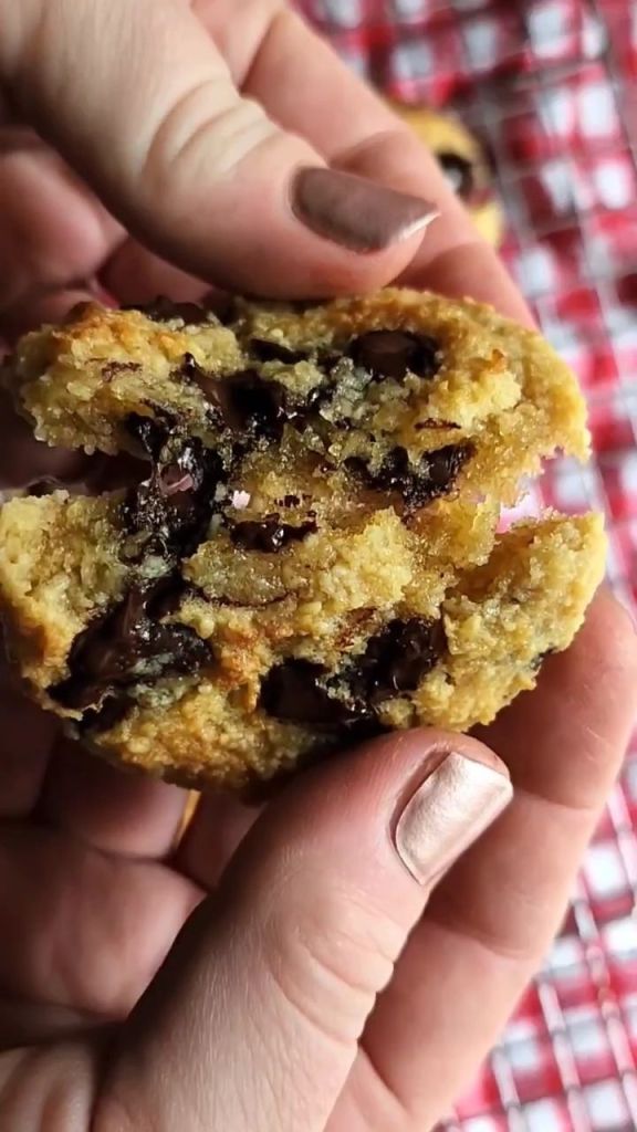 Soft Batch Gluten Free Low Carb Chocolate Chip Cookie.