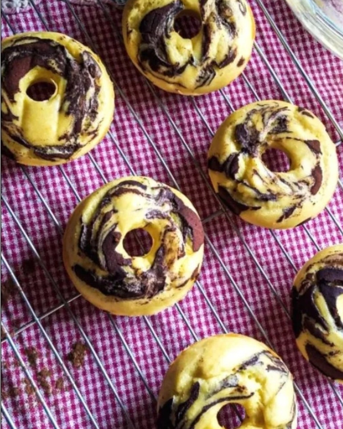 Keto cinnamon swirl bagels