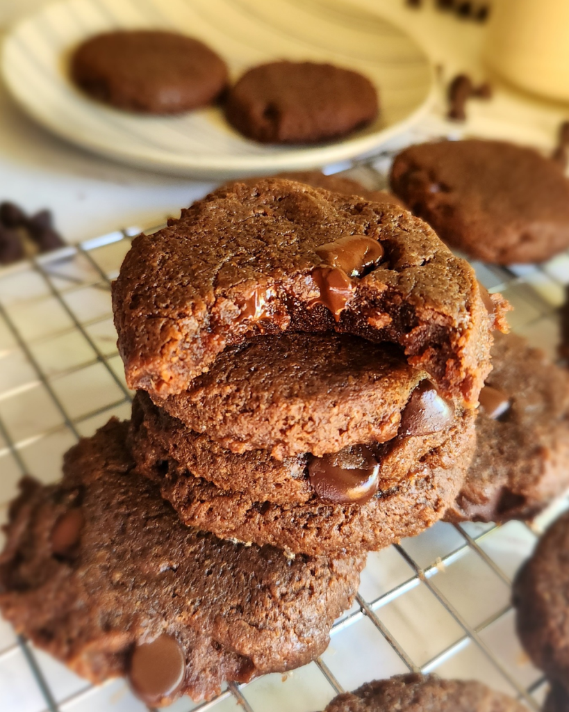 Gluten free keto almond butter protein cookies recipe.