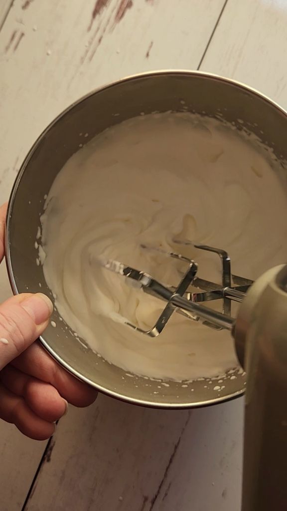whipping heavy cream for whipped cream